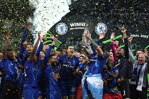 تتويج تشيلسي بطلا لدوري المؤتمر الأوروبي