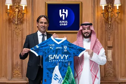 الهلال يعلن التعاقد مع المدرب الإيطالي سيموني إنزاجي