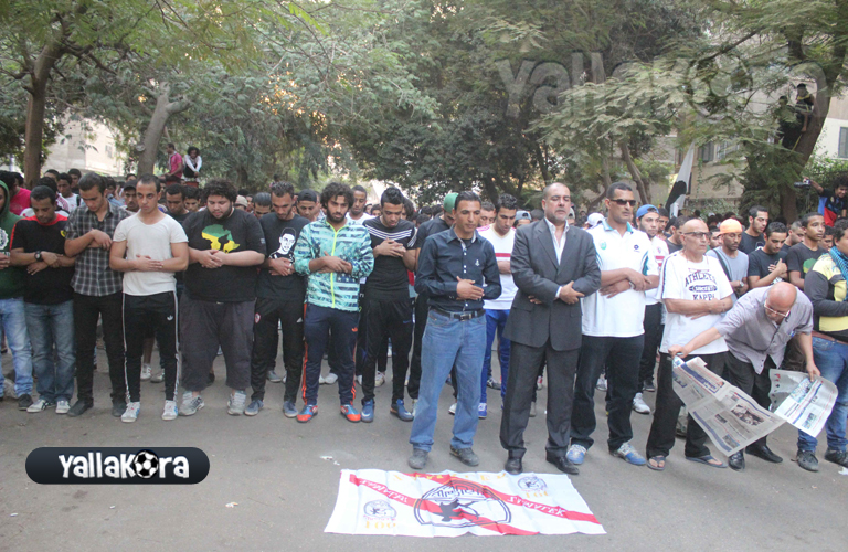 مظاهرة الوايت نايتس أمام الزمالك