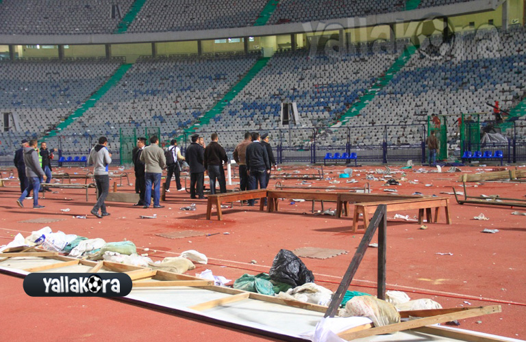 اشتباك الجماهير والأمن بعد لقاء السوبر الأفريقي