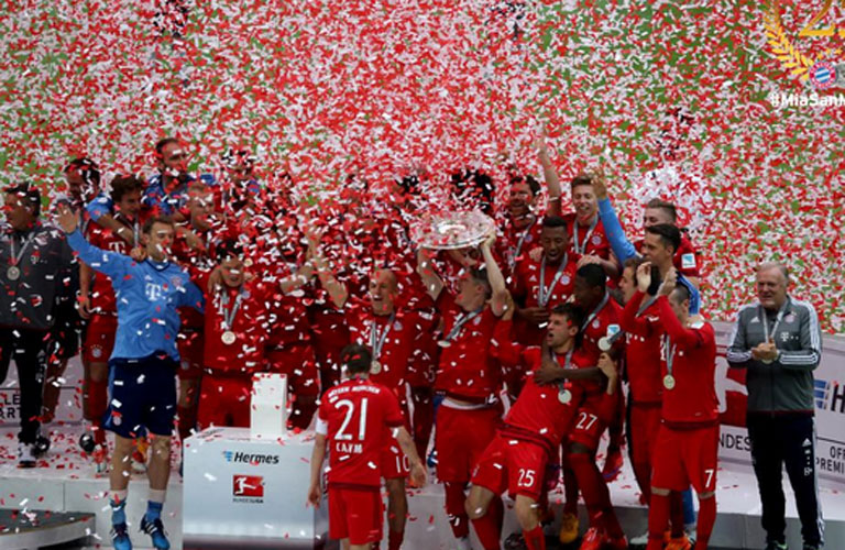 تتويج بايرن ميونيخ بلقب الدوري الالماني