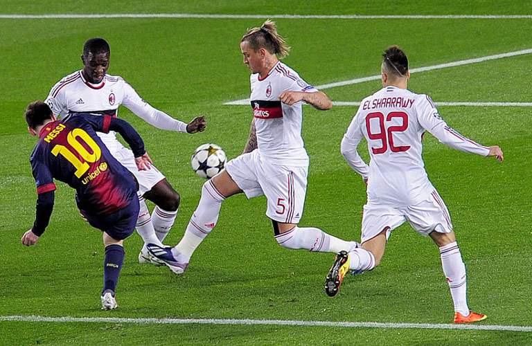 لحظات لا تنسى في حياة ميسي