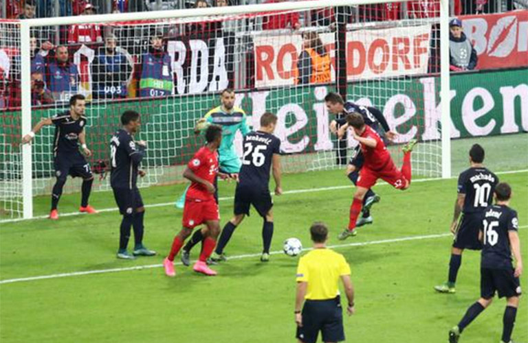 مباراة بايرن ميونيخ ودينامو زغرب