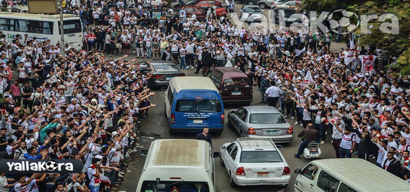 توافد جماهير الزمالك على استاد برج العرب