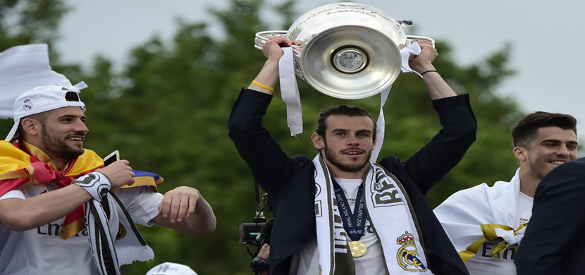 احتفال ريال مدريد بدرع الشامبيونز مع الجماهير