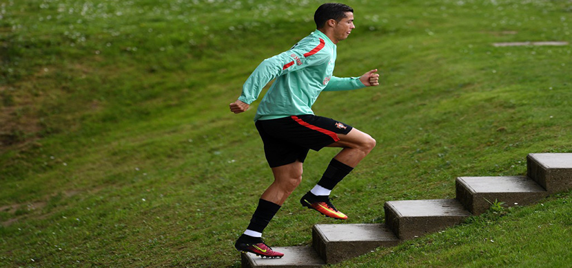 رونالدو يستعد لمواجهة ويلز فى نصف نهائي اليورو