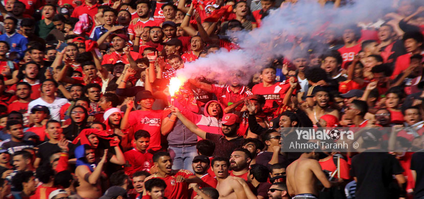جماهير الأهلي تؤازر فريقها قبل لقاء الوداد
