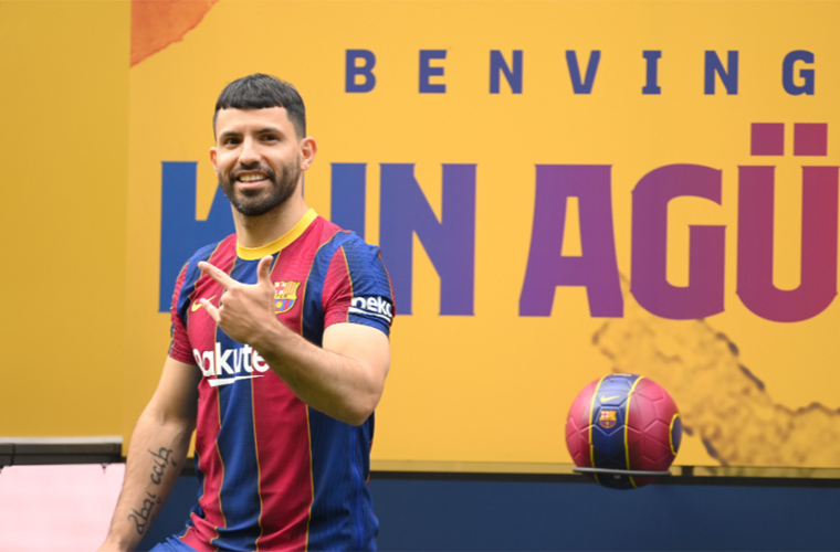 تقديم سيرجيو أجويرو لاعبا في نادي برشلونة