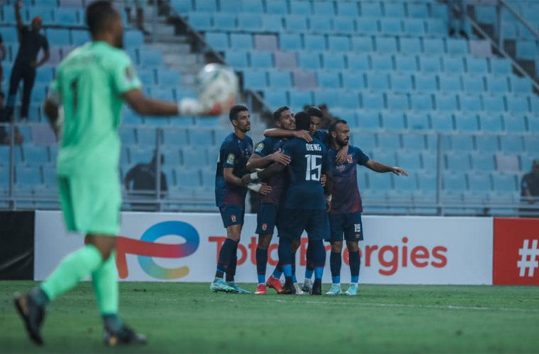 احتفال لاعبي الأهلي وحزن الترجي