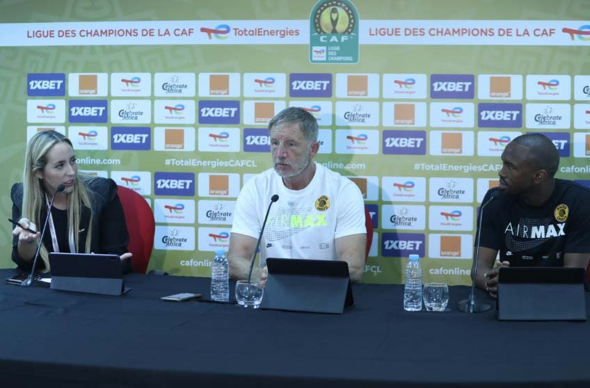 المؤتمر الصحفي لموسيماني ومدرب كايزر تشيفز