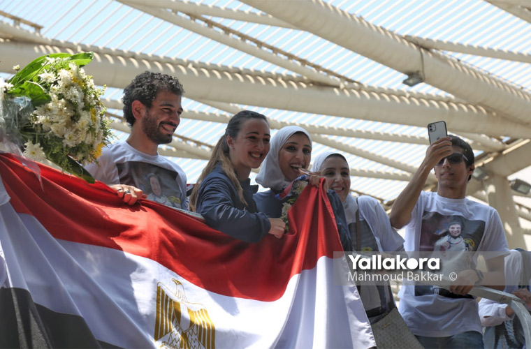 وصول جيانا فاروق إلى مطار القاهرة