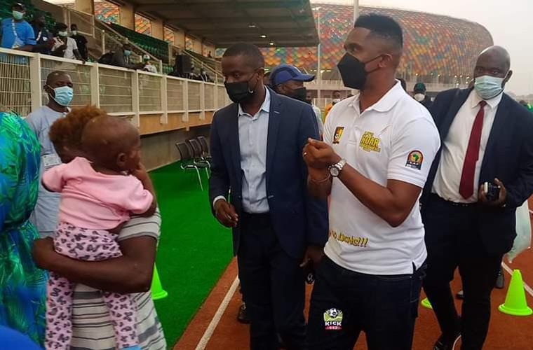 مصابو أحداث ملعب أوليمبي يزورون مران الكاميرون