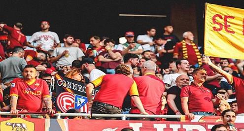 الجماهير تشعل الأجواء قبل مباراة روما واشبيلية في نهائي الدوري الأوروبي