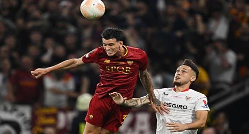 لقطات مباراة اشبيلية وروما