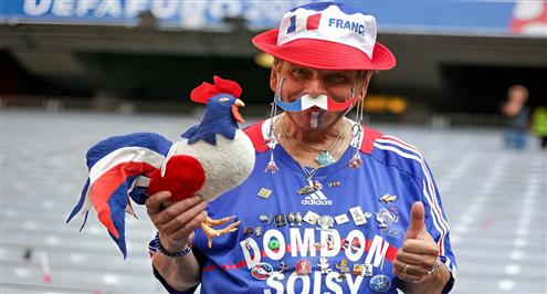 لقطات من الجماهير في مباراة إسبانيا وفرنسا (صور)