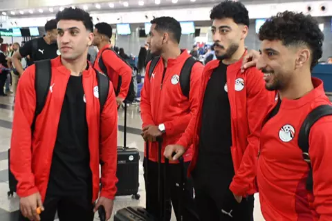 منتخب مصر المشارك في كأس العرب يتوجه إلى المغرب (صور)