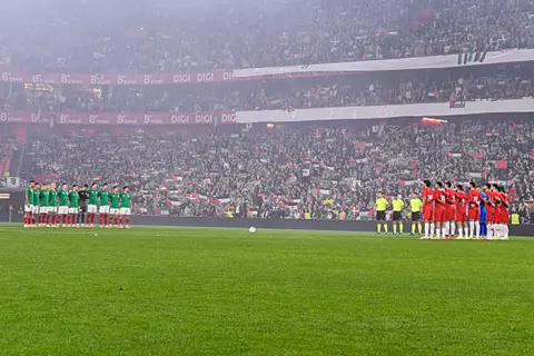 جماهير منتخب إقليم الباسك الإسباني تدعم فلسطين قبل مواجهة المنتخبين الودية