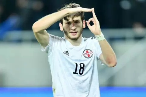 بينهم زميل جراديشار.. 10 نجوم خارج كأس العالم 2026 (صور)