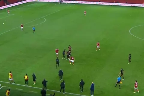 لقطات من مباراة الجيش الملكي والأهلي (صور)