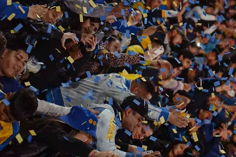 استقبال يليق بالأساطير.. لياندرو باريديس في بوكا جونيورز (صور)