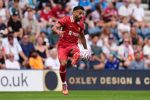 أول ظهور لصلاح استعدادا للموسم الجديد (صور)