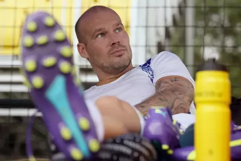 قبل أحداد.. 10 نجوم لعبوا في الدوري الهندي