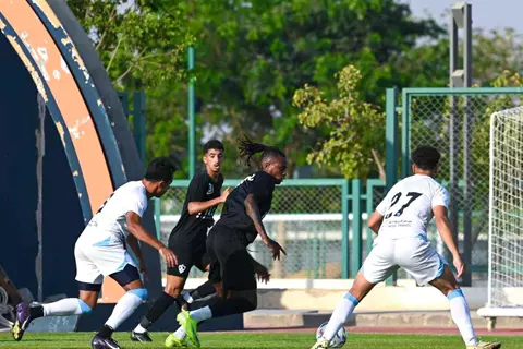 لقطات من مباراة الزمالك وغزل المحلة الودية (صور)