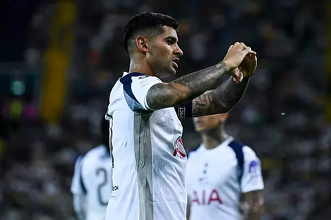 لقطات من مباراة باريس سان جيرمان وتوتنهام (صرو)