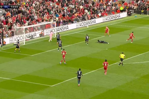 لقطات لمحمد صلاح في مباراة ليفربول وأتلتيك بلباو