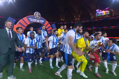 لقطات تتويج بيراميدز بكأس نصف الأرض (صور)