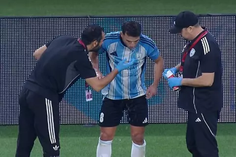 إصابة دموية لحمدي فتحي أمام أم صلال (صور)