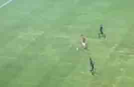 متعب يهدر انفراد للأهلي بغرابة 