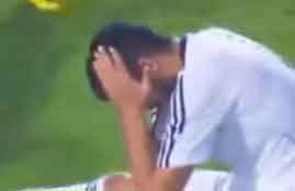 عرفة السيد يهدر أخطر فرصة	