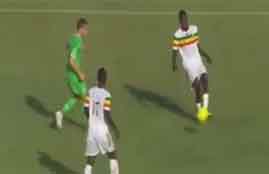 هدفا مالي في الجزائر