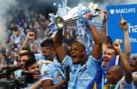 مراسم تتويج مانشستر سيتي بلقب الدوري الإنجليزي