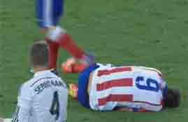 تدخل قوي بين راموس وماندزوكيتش