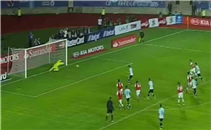 هدف ميسي في مرمي باراجواي