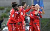 ثلاثية ليون فى أنجيه