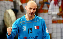 تصديات دانييل ساريتش حارس قطر