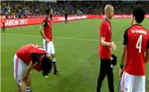 بكاء لاعبي مصر واحتفالات كاميرونية