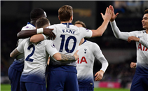 ثلاثية توتنهام في كارديف سيتي