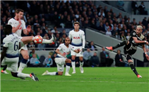 هدف أياكس في توتنهام