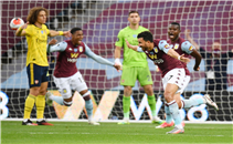 هدف أستون فيلا في ارسنال