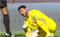 سقوط محمد الشناوي أمام قطر