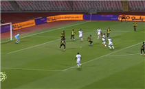 حجازي يتألق ويمنع هدف محقق للشباب