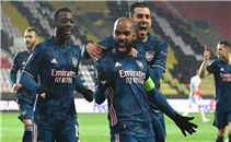 أهداف أرسنال أمام سلافيا براج