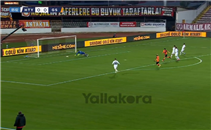 تسديدة خطيرة لمصطفى محمد أمام هاتاي سبور