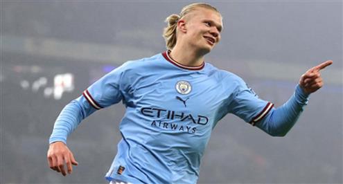 هدف مانشستر سيتي الأول أمام ليفربول ( هالاند )