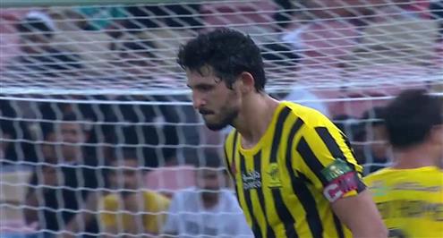 ملخص لمسات أحمد حجازي أمام الشباب