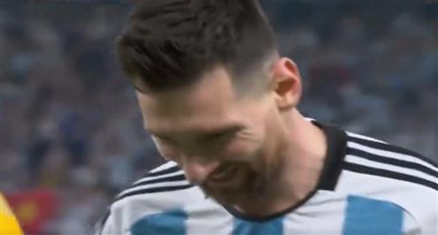 مهارة رائعة من ميسي أمام أستراليا
